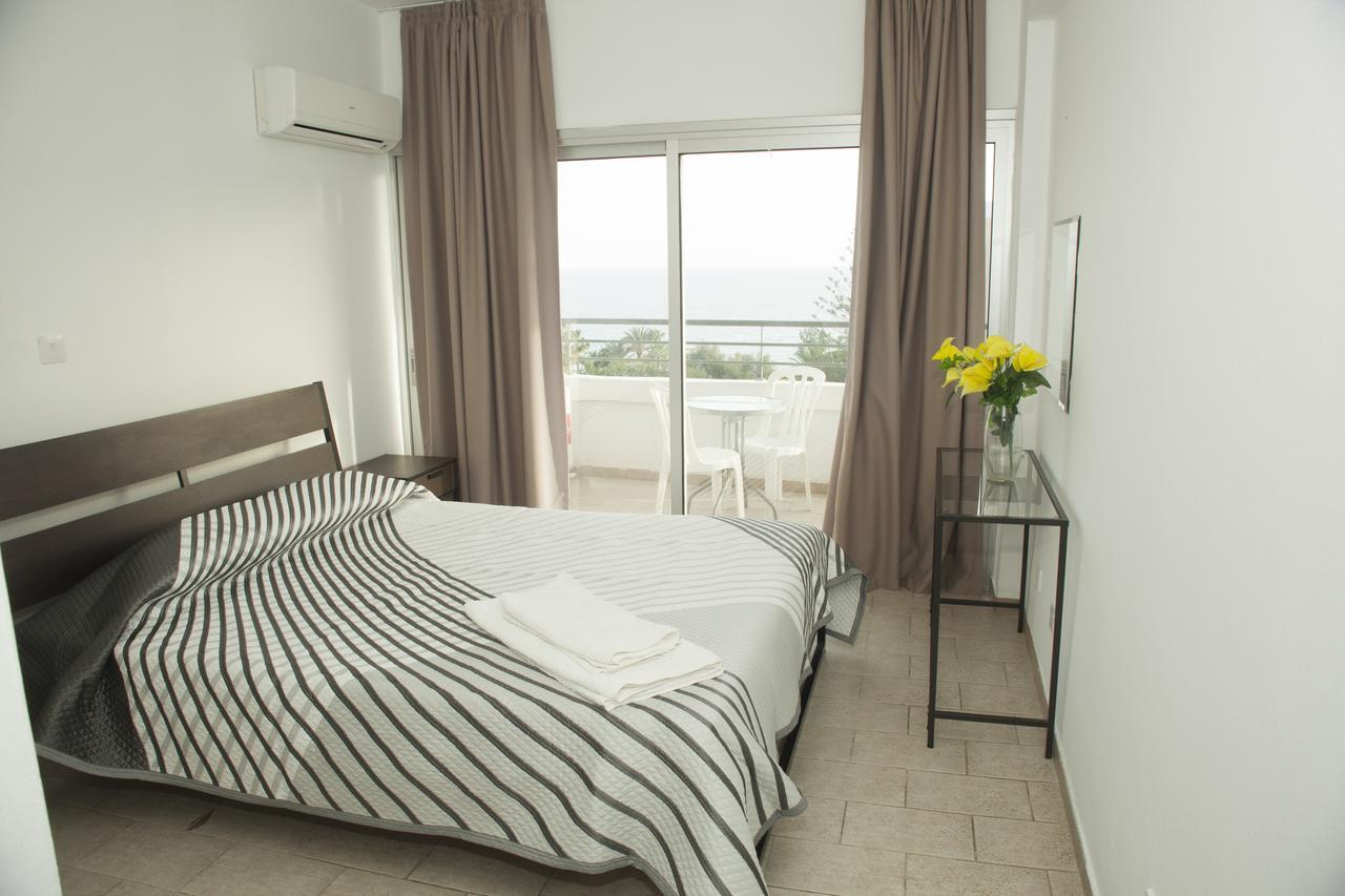 Anemos Apartments Limassol Bagian luar foto