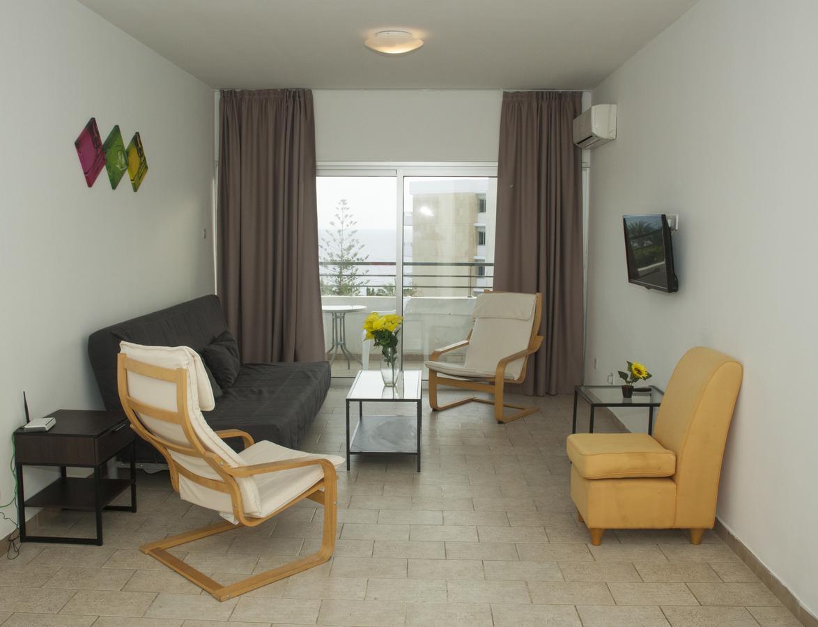 Anemos Apartments Limassol Bagian luar foto
