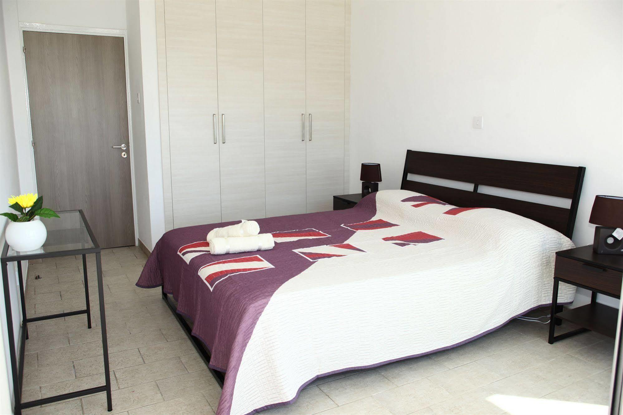 Anemos Apartments Limassol Bagian luar foto