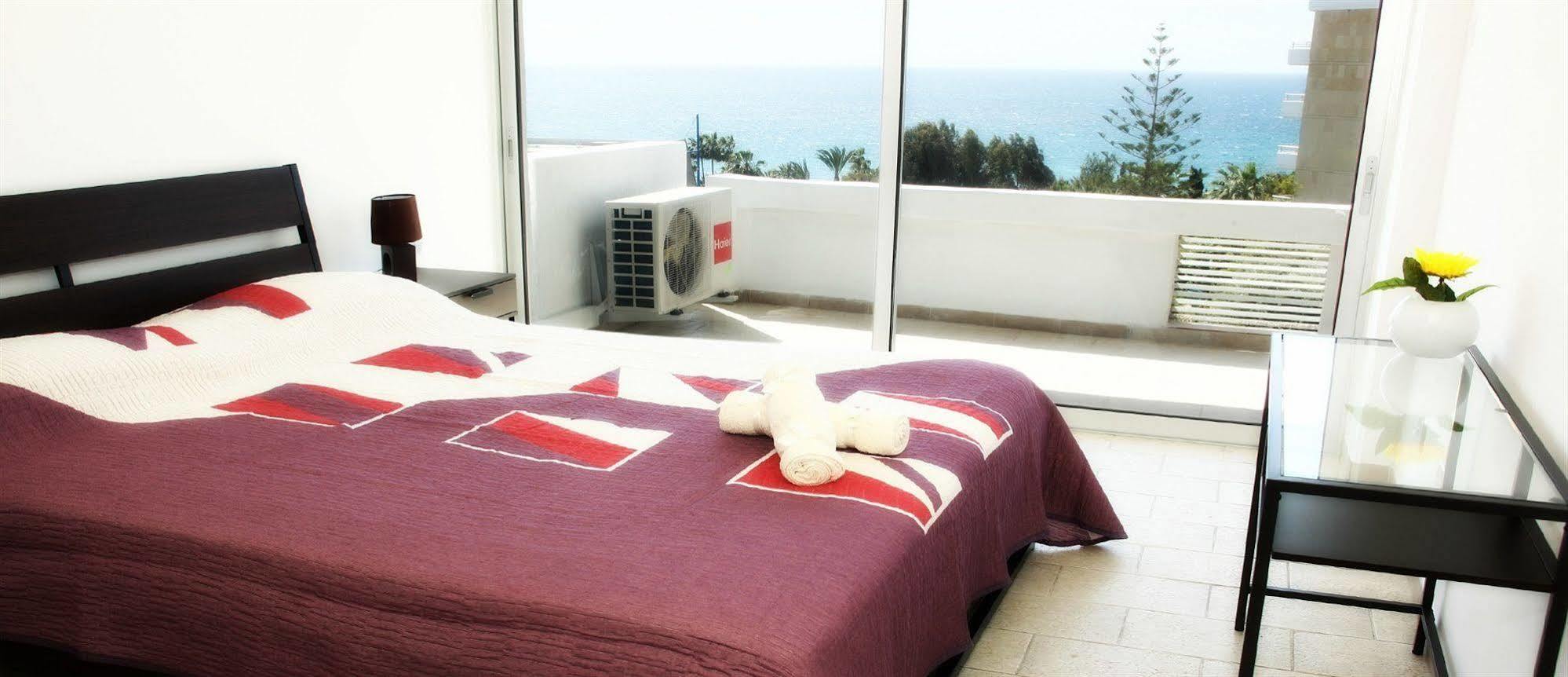 Anemos Apartments Limassol Bagian luar foto