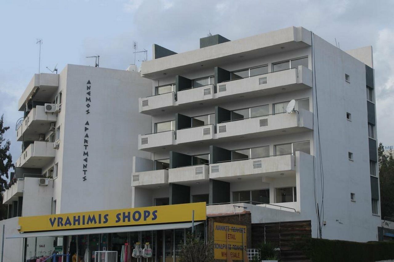 Anemos Apartments Limassol Bagian luar foto