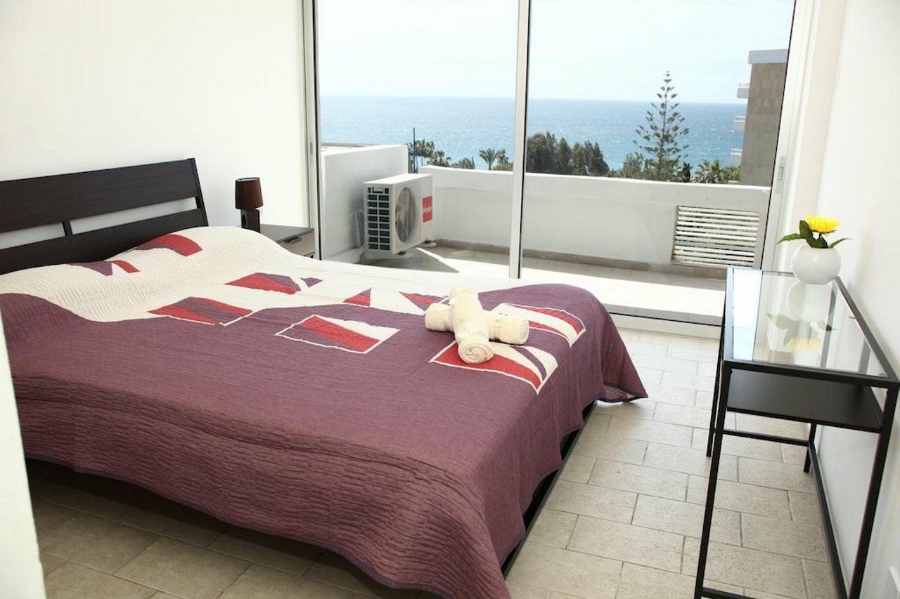Anemos Apartments Limassol Bagian luar foto